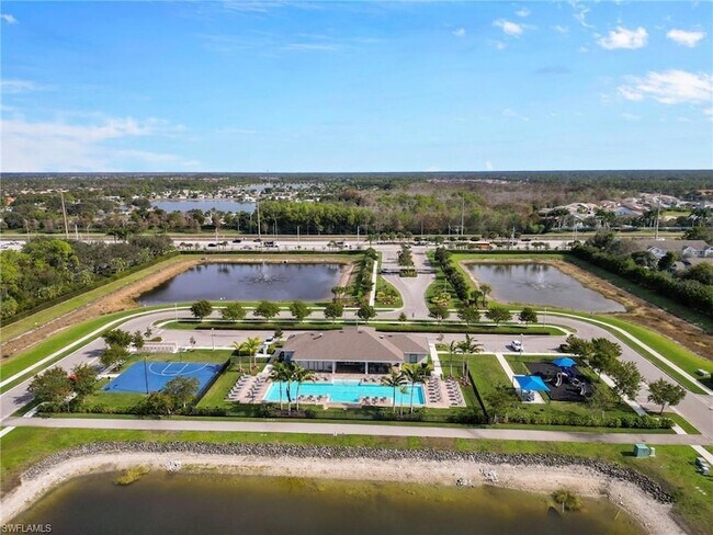 Building Photo - 15484 Wildflower Cir