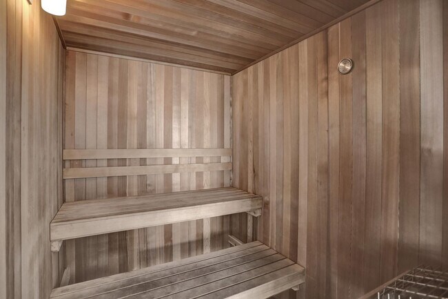 Building Photo - 1371 N Ocean Blvd