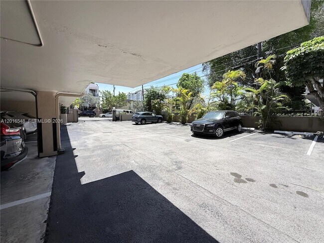 Building Photo - 110 Salamanca Ave