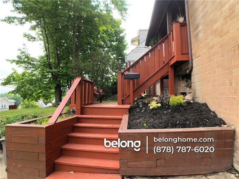 Building Photo - 1395 Steuben St