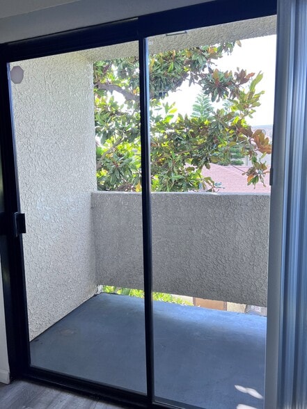 Building Photo - 2425 Purdue Ave