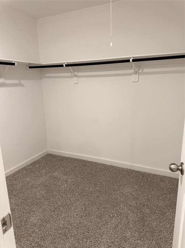 Building Photo - 1543 Merulana Lane