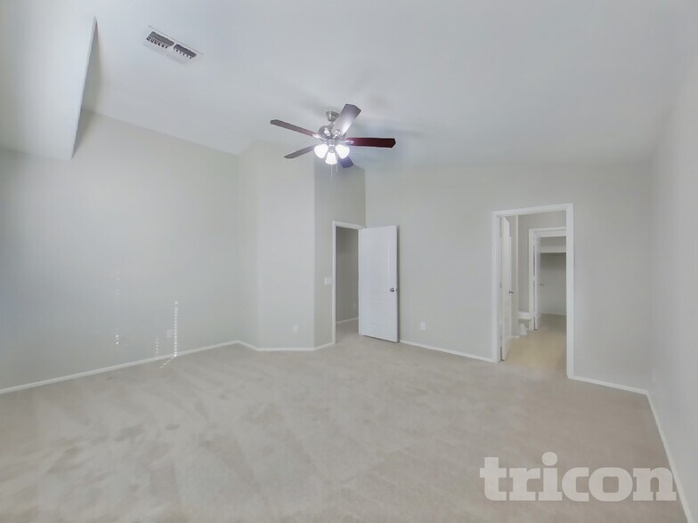 Building Photo - 396 W Corriente Ct