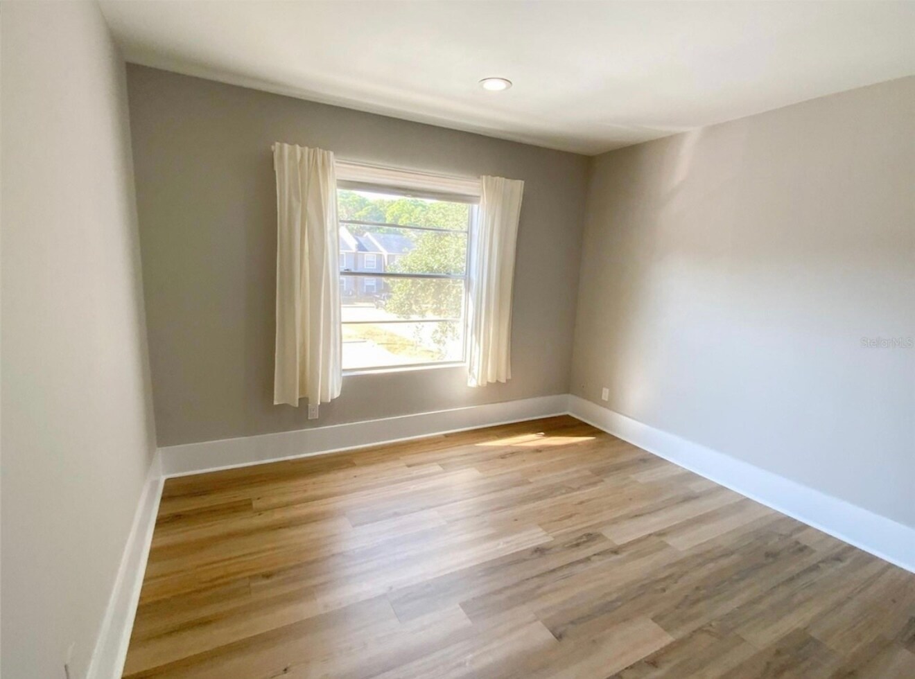 Building Photo - 1400 Gandy Blvd N