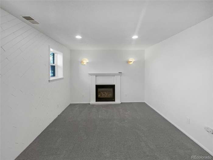 Building Photo - 10131 Routt St