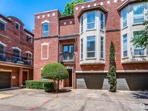 Building Photo - 4223 Travis St
