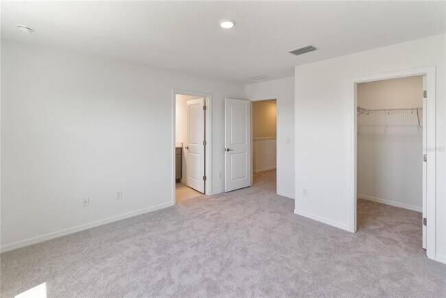 Building Photo - 15117 Cuzcorro Ct