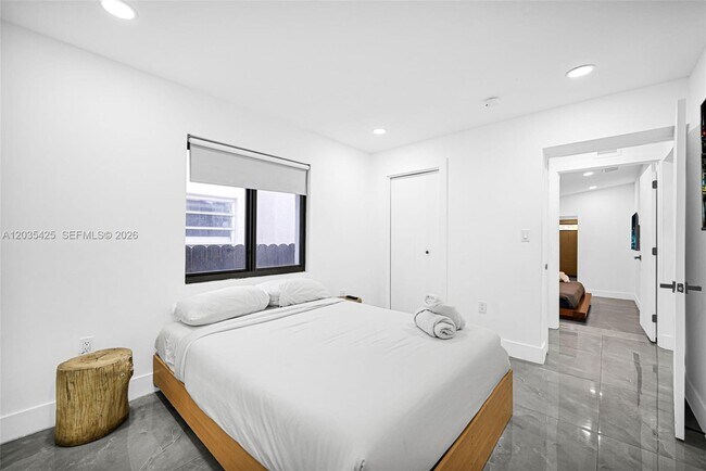 Building Photo - 112 NW 53rd St