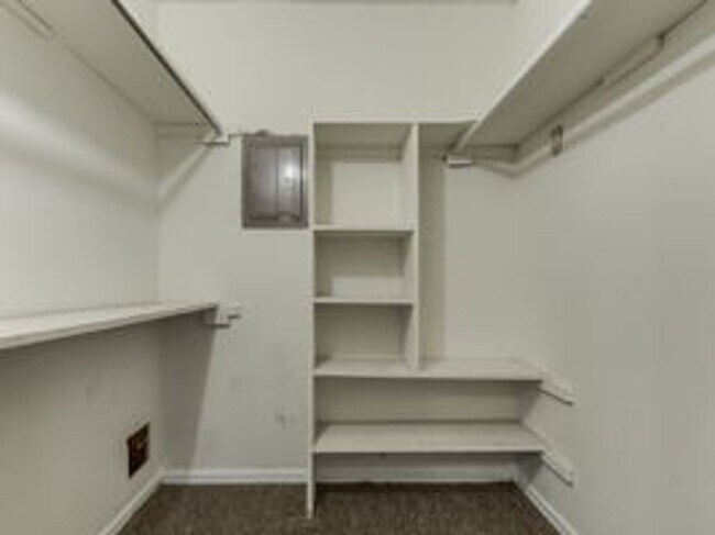 Building Photo - 2 bed/ 1 bath condo in Bethany