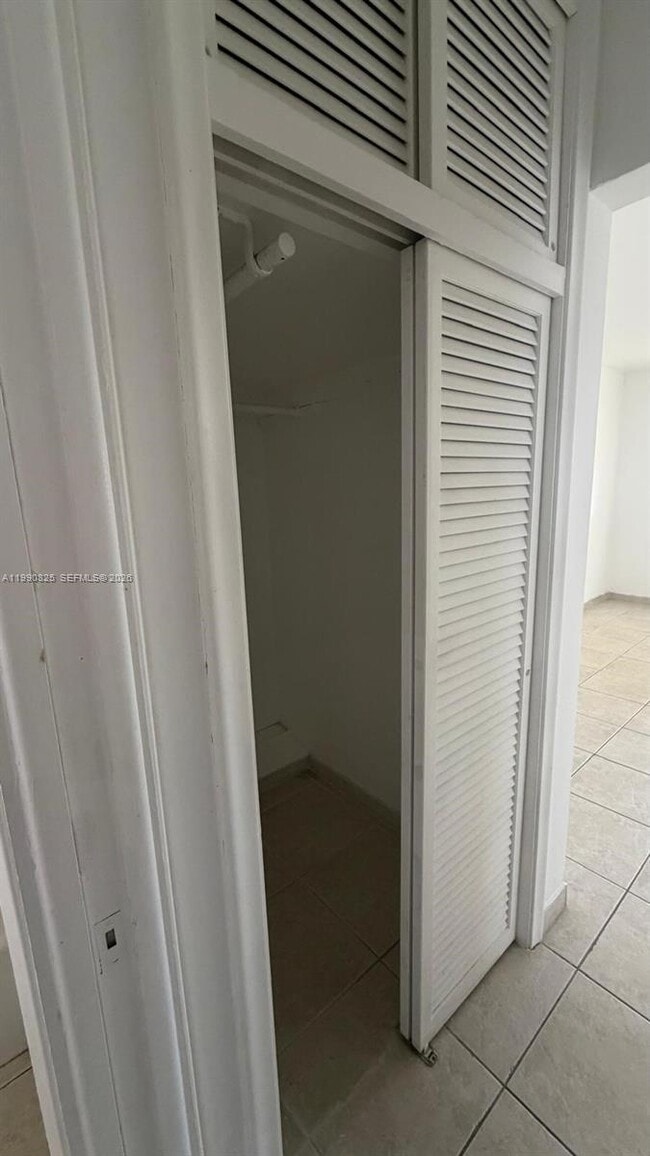 Building Photo - 2800 NE 203rd St