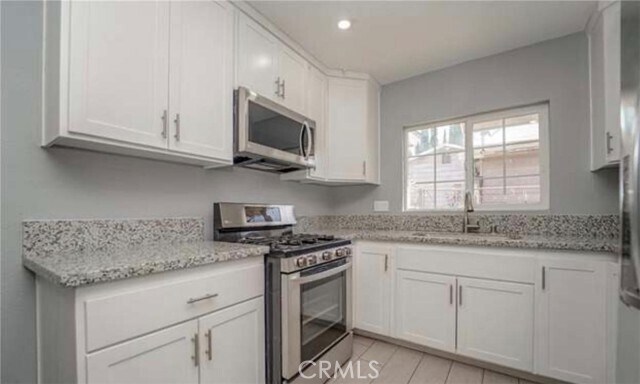 Building Photo - 24535 Myers Ave