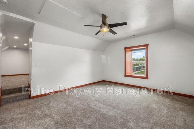 Building Photo - 602 E 200 S