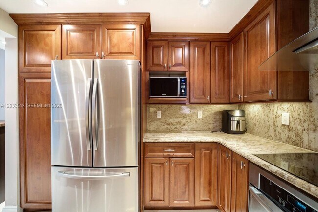 Building Photo - 317 Poinciana Island Dr