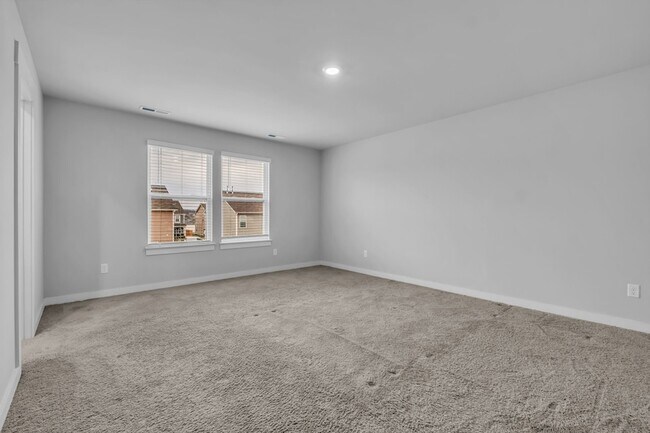 Building Photo - 1020 Baltusrol Ln