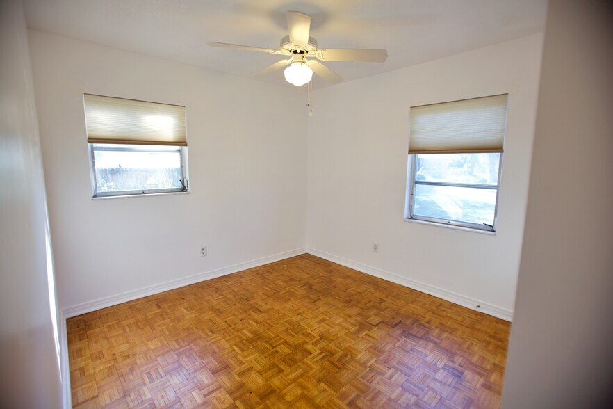 Building Photo - 1000 Hibiscus St