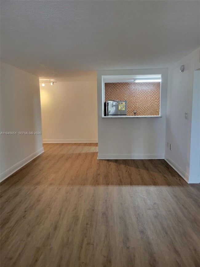 Building Photo - 1800 Sans Souci Blvd