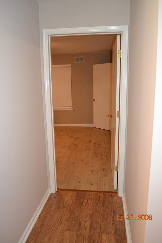 Building Photo - 51 Brookside Ln