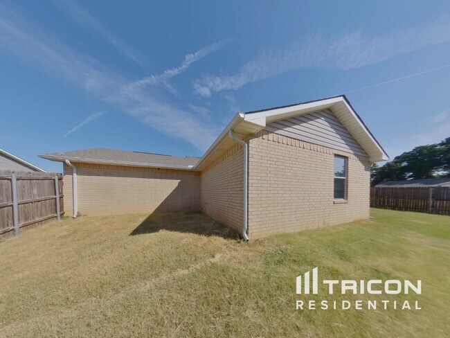 Building Photo - 215 Bobbie Ann Ct