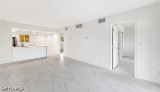 Building Photo - 1018 Manatee Rd