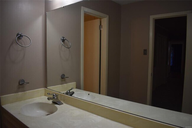 Building Photo - 414 Arrowhead Dr