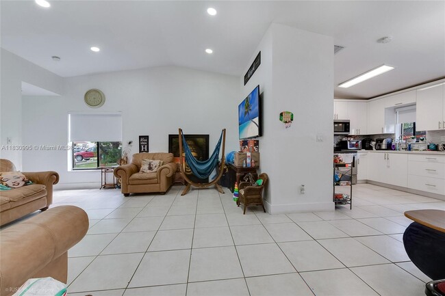 Building Photo - 13963 SW 280th Terrace