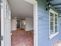 Building Photo - 6830 N Richmond Ave