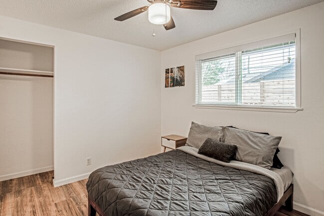 Building Photo - Fully Remodeled 3BR/1BA in the Heart of Bend