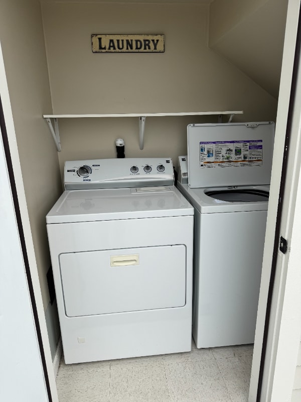 Building Photo - 2345 Bushnell St