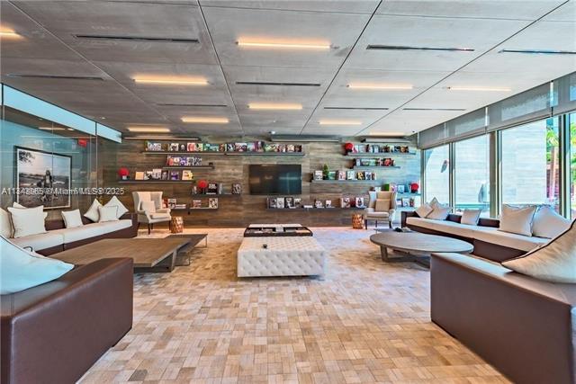 Building Photo - 1080 Brickell Ave