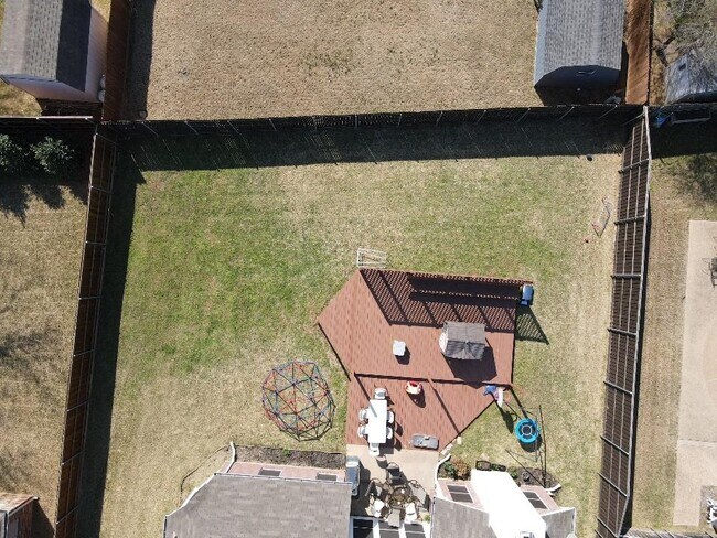 Building Photo - 5213 Valleydale Dr