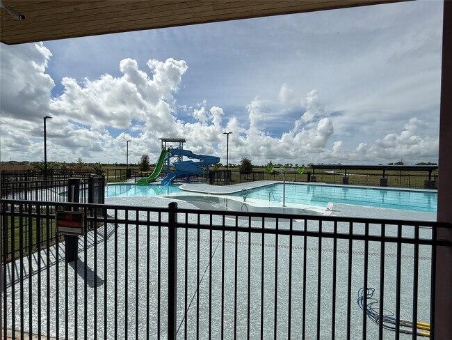 Building Photo - 1414 Splashing Wave Dr