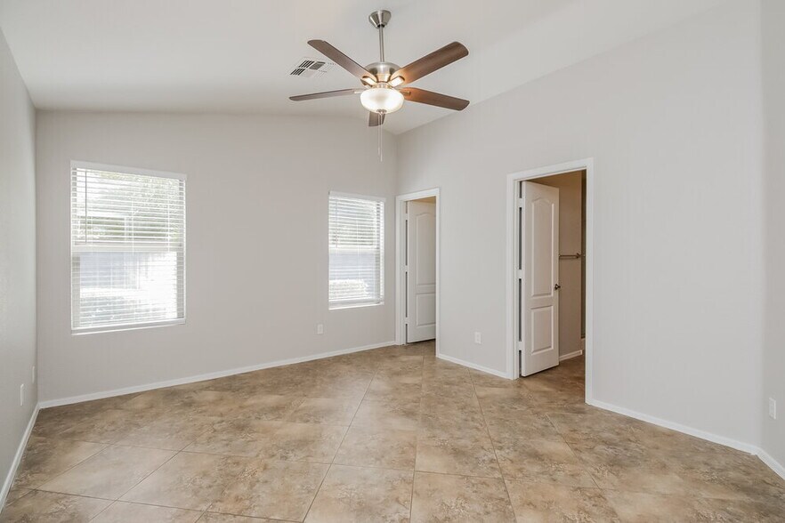 Building Photo - 7705 E Caballero St