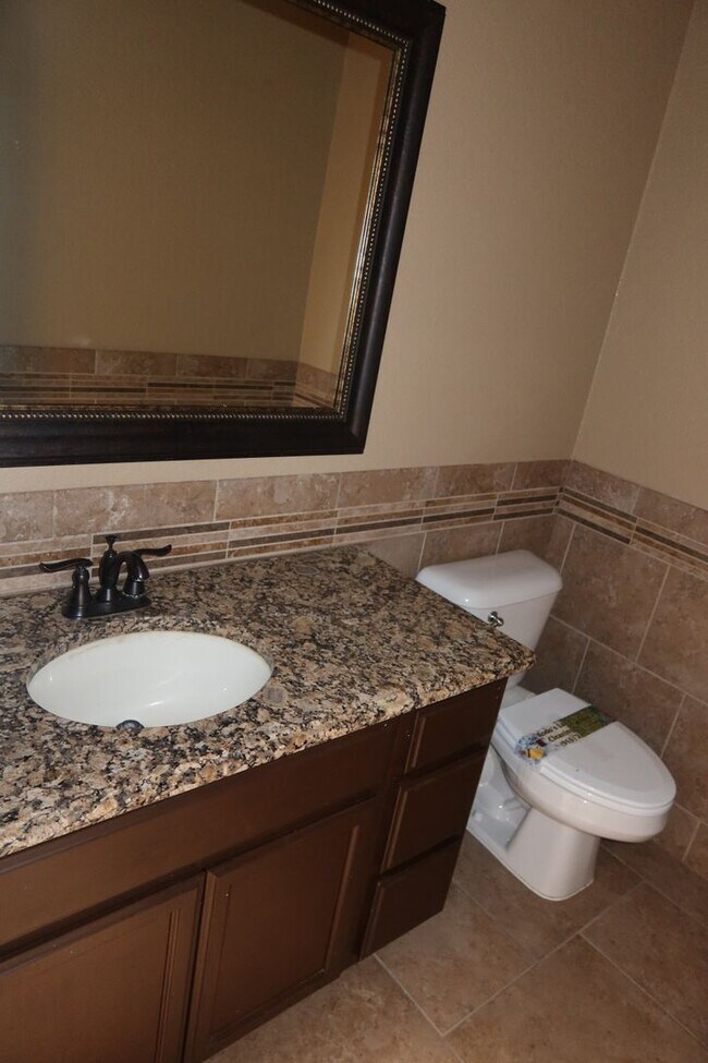 Building Photo - 14029 Rainbow Point Dr