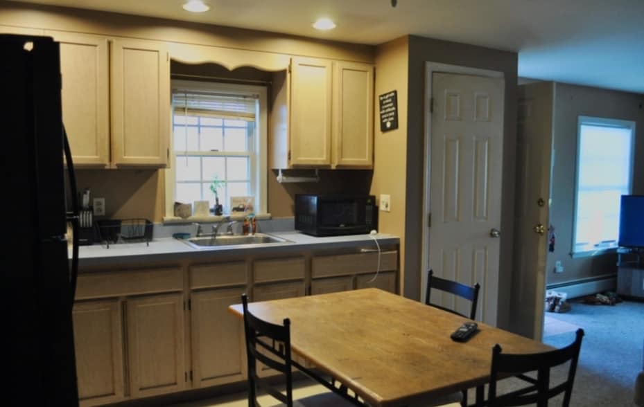 Kitchen - 49 Dickerson Rd