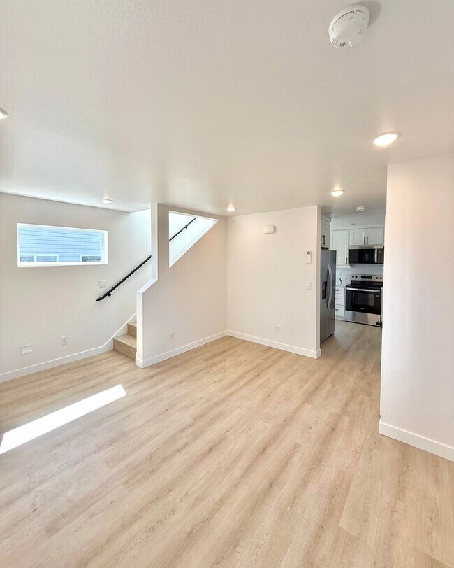 Building Photo - Arbor Heights 2-Bedroom Home in a Prime Location