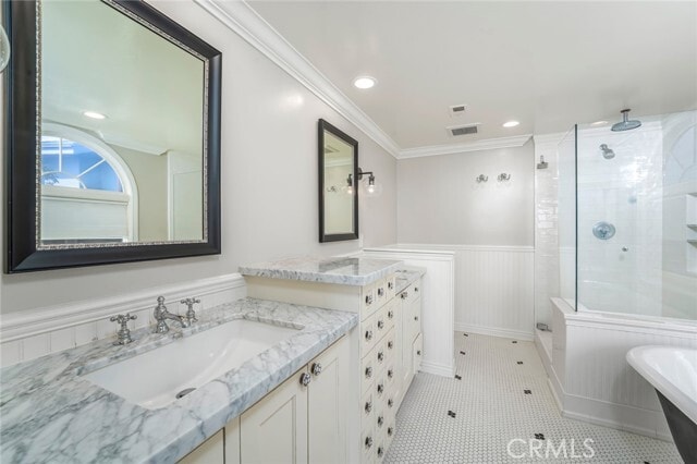 Building Photo - 22190 Paseo Del Sur