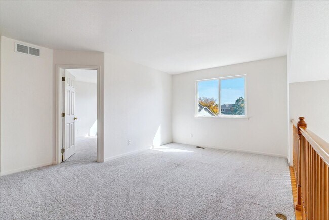 Building Photo - Spacious 3 Bed, 2.5 Bath Home In Sterling ...