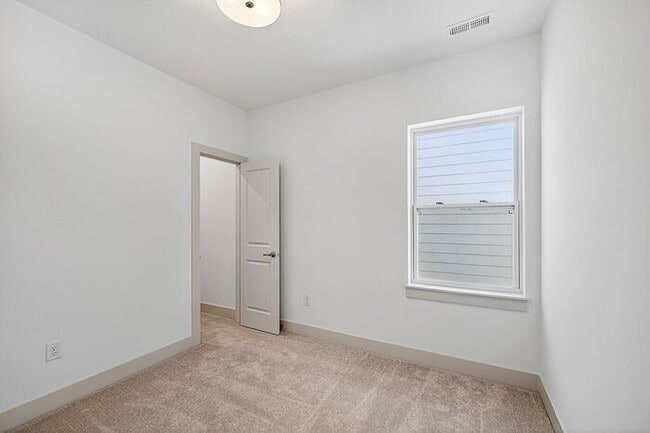 Building Photo - Brand-New Westfield Home Near Grand Park