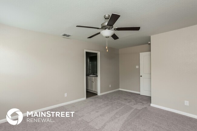 Building Photo - 3159 Begonia Bend