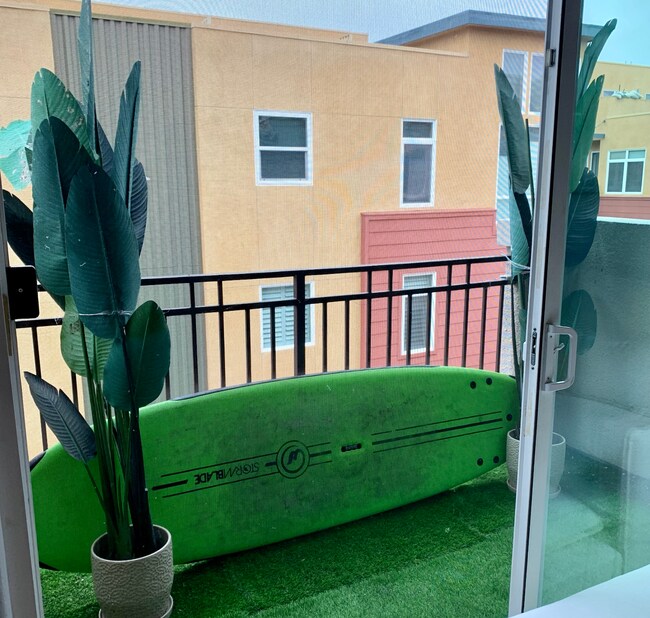 Building Photo - 4060 Glencoe Ave