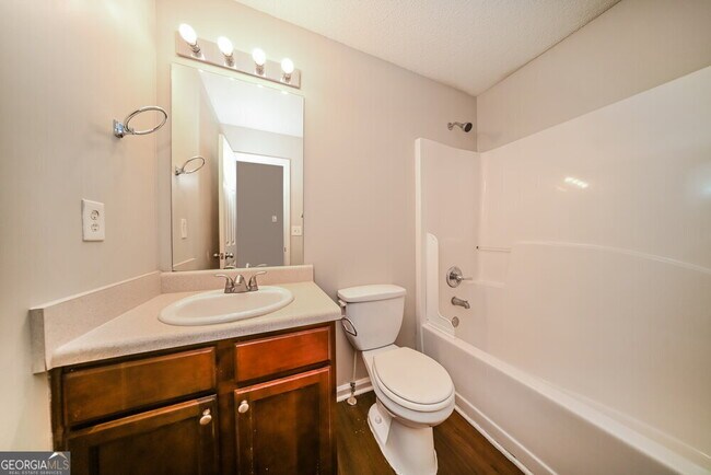 Building Photo - 53 Birchfield Ct