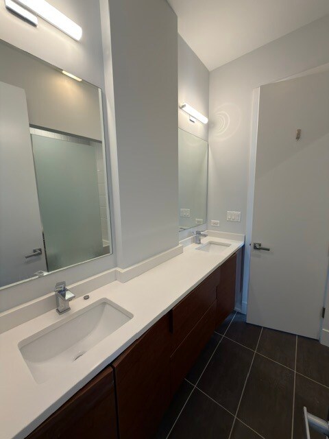 Building Photo - 2378 N Elston Ct