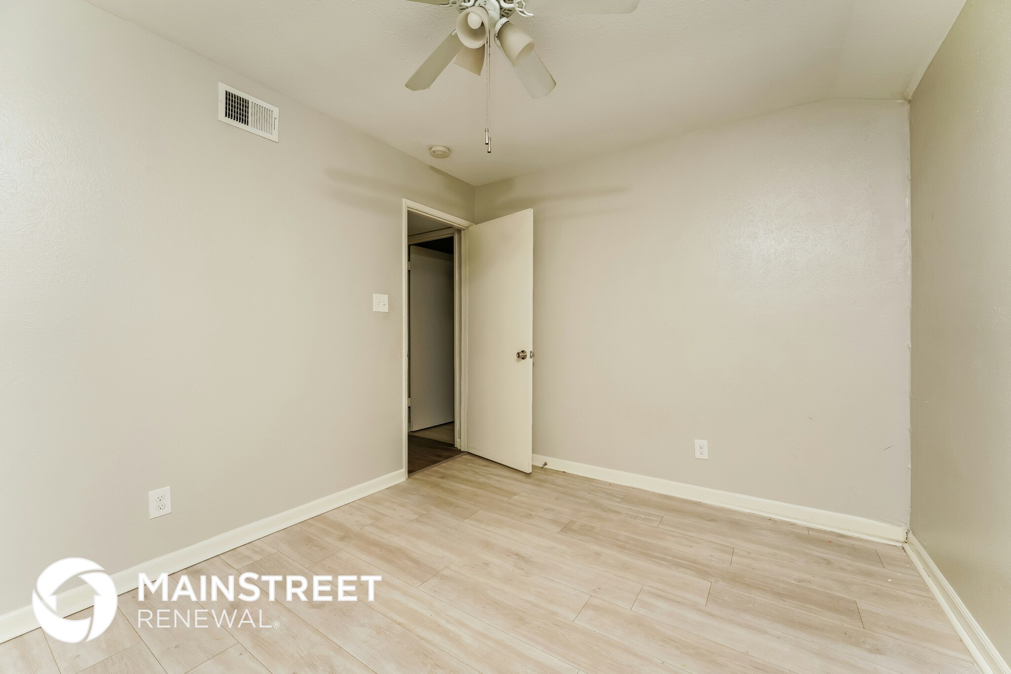 Building Photo - 4248 Driscoll Dr