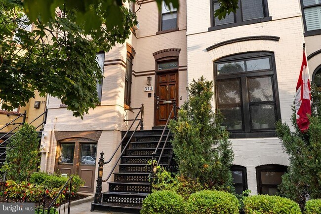 Building Photo - 313 F St NE