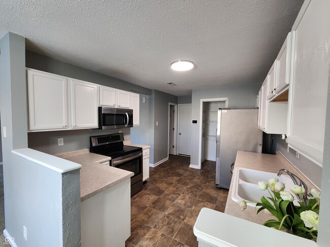 Building Photo - 16706 Aulton Dr