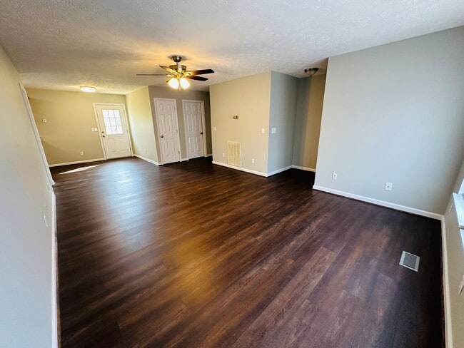 Building Photo - 2102 Harrell Dr
