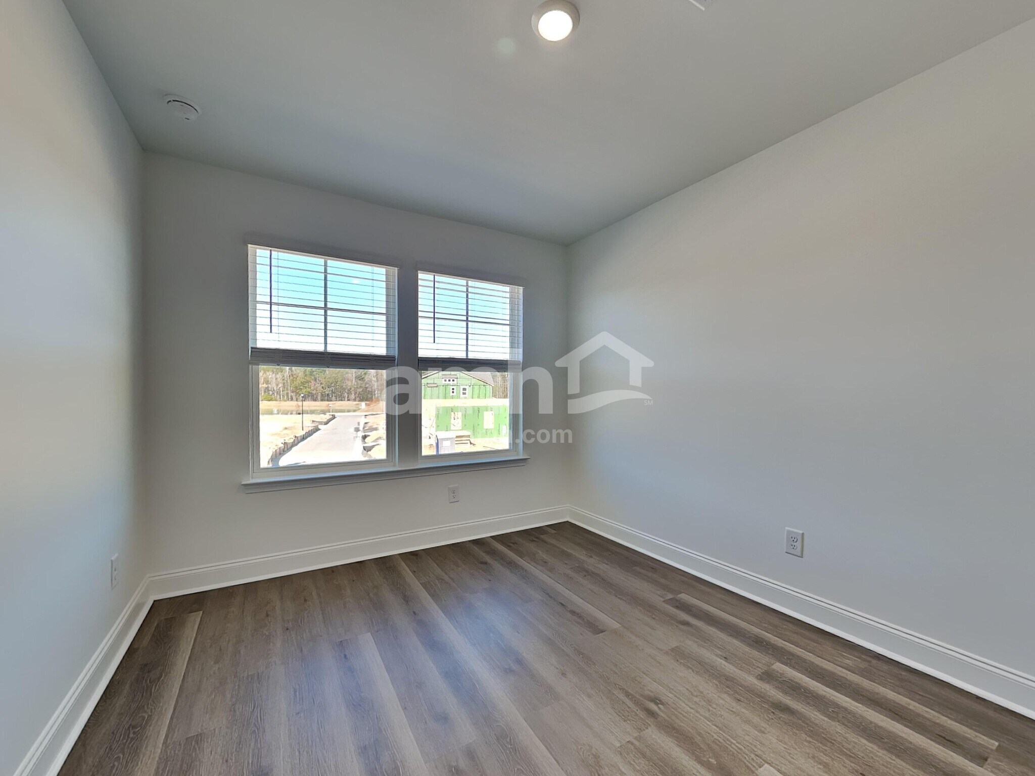 Building Photo - 5500 Front St