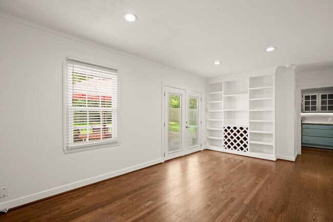 Building Photo - 5805 Bull Creek Rd