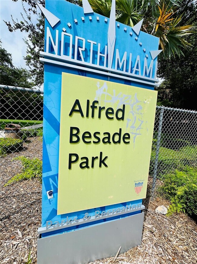 Building Photo - 1805 Sans Souci Blvd