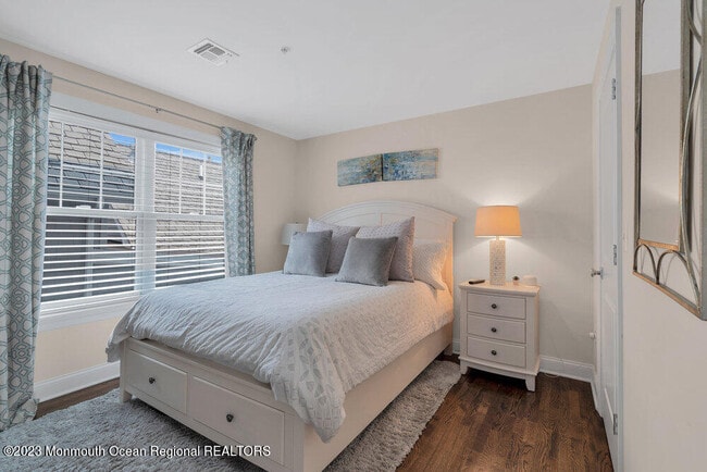 Building Photo - 308 Morris Ave